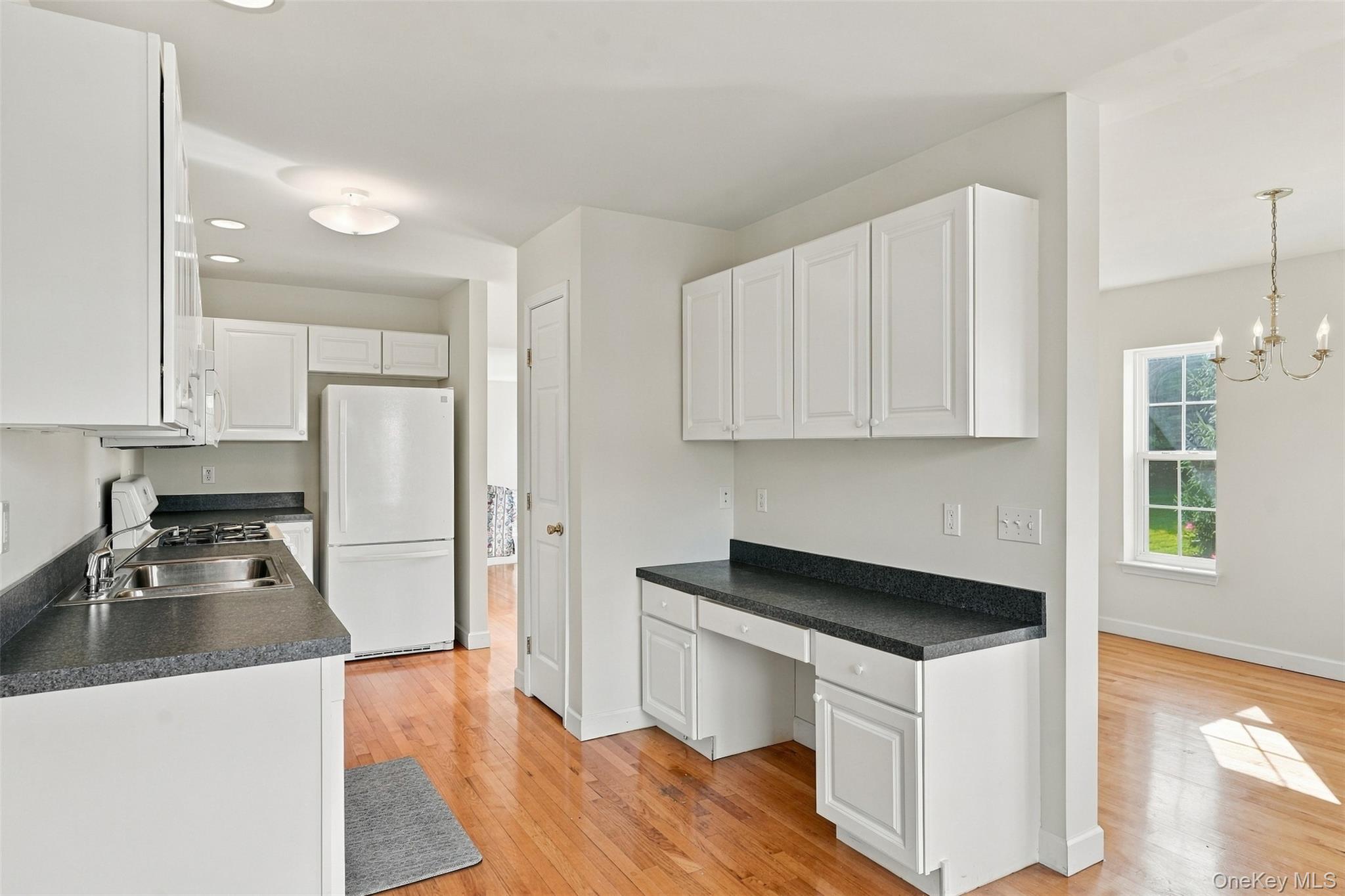 1402 Pondview Loop Property Photo 21
