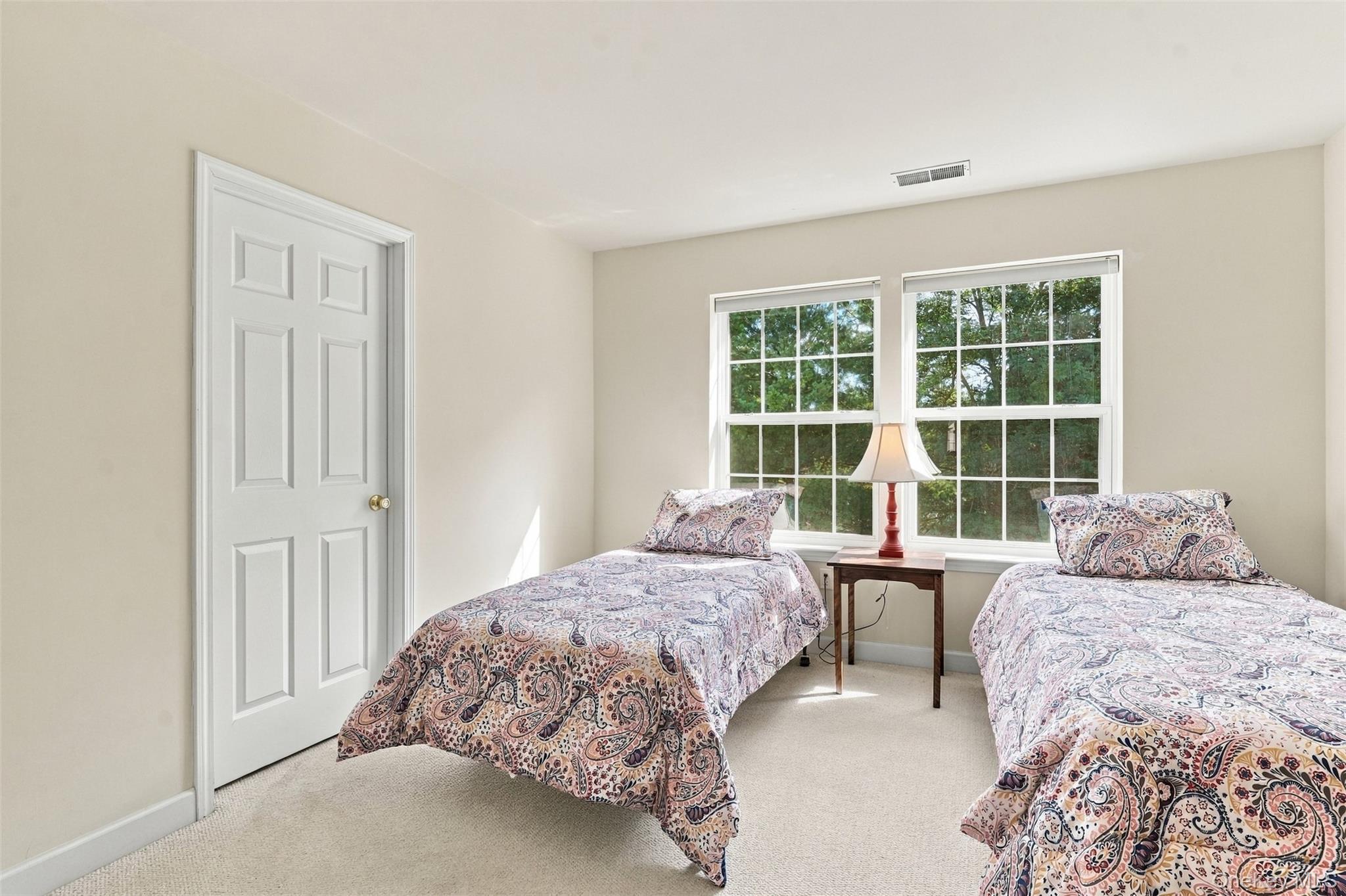 1402 Pondview Loop Property Photo 33