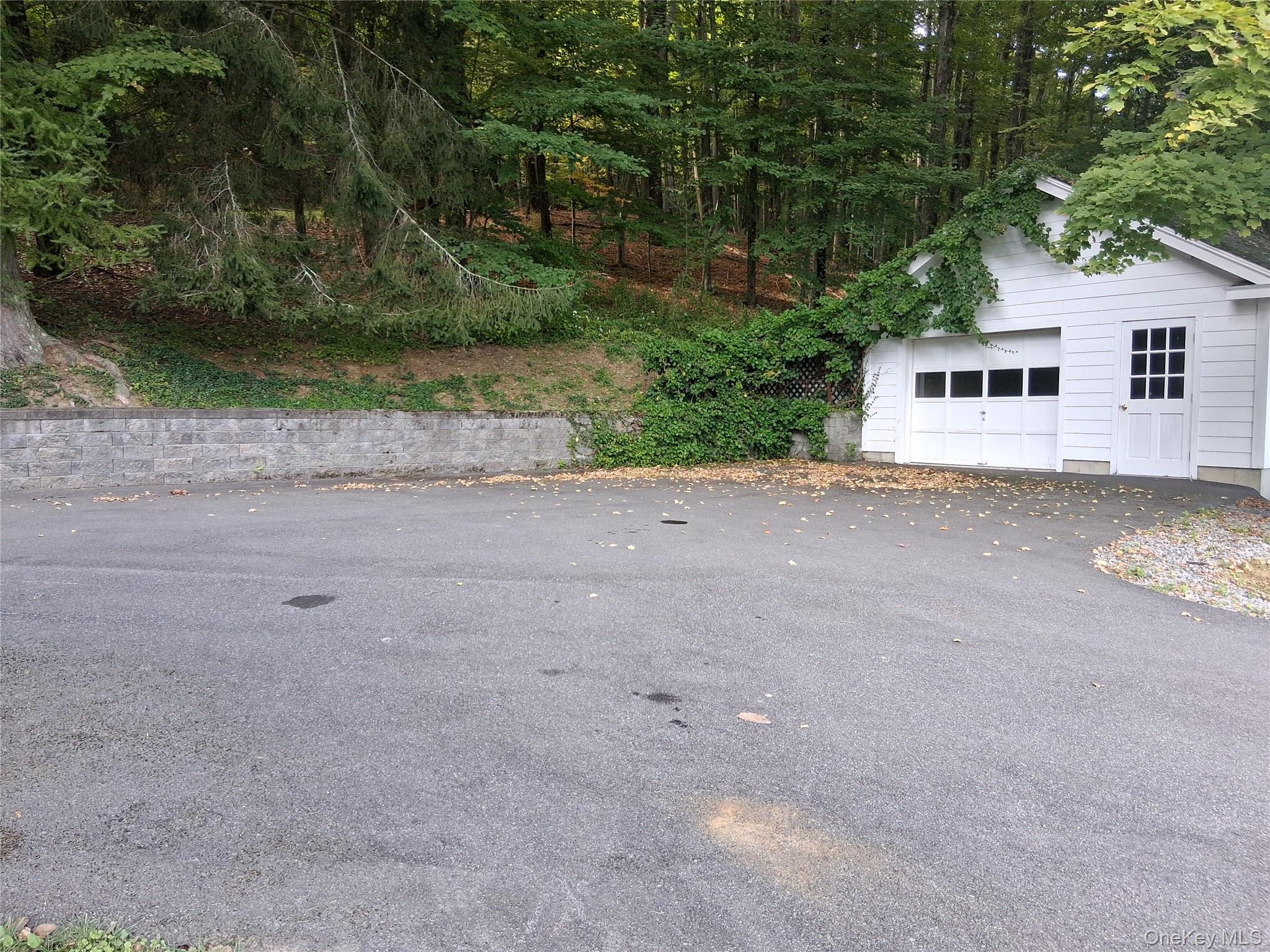 81 Tinker Hill Road Property Photo 28
