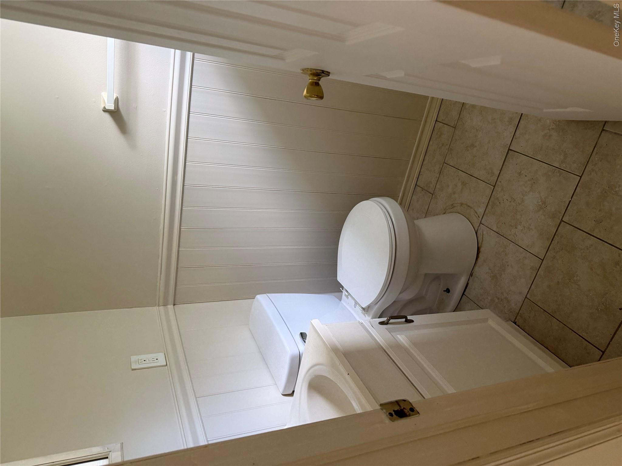 56 Sammis Avenue Property Photo 3