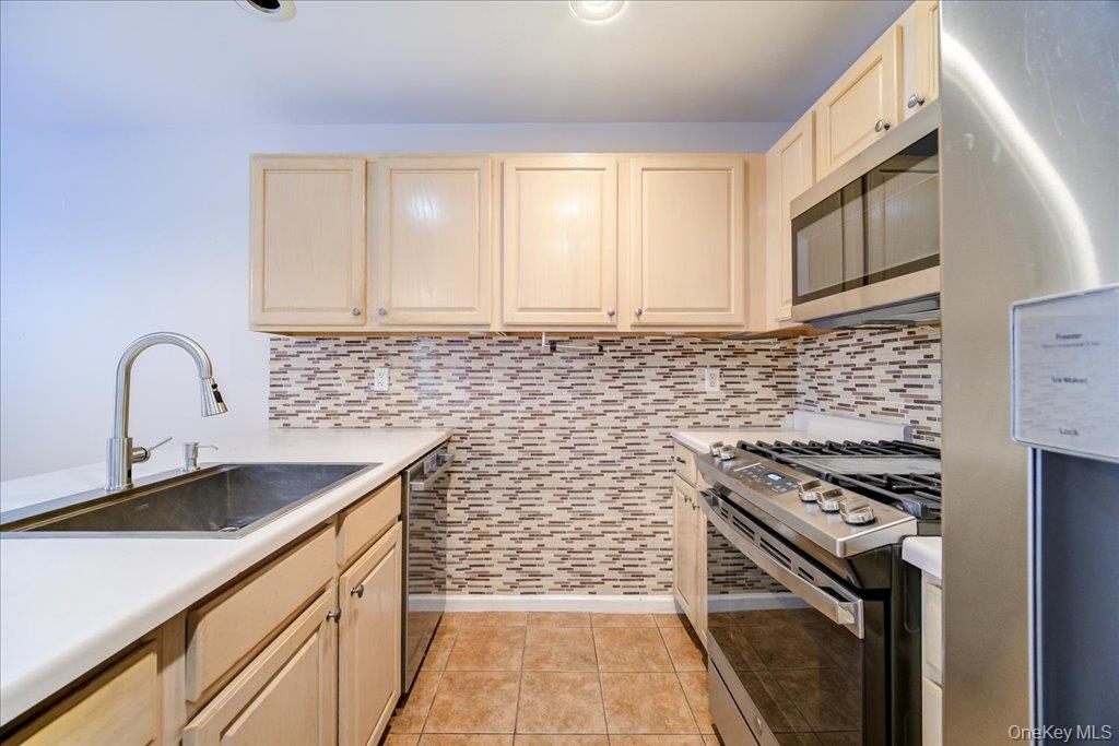 14 Giovanni Court Property Photo 15