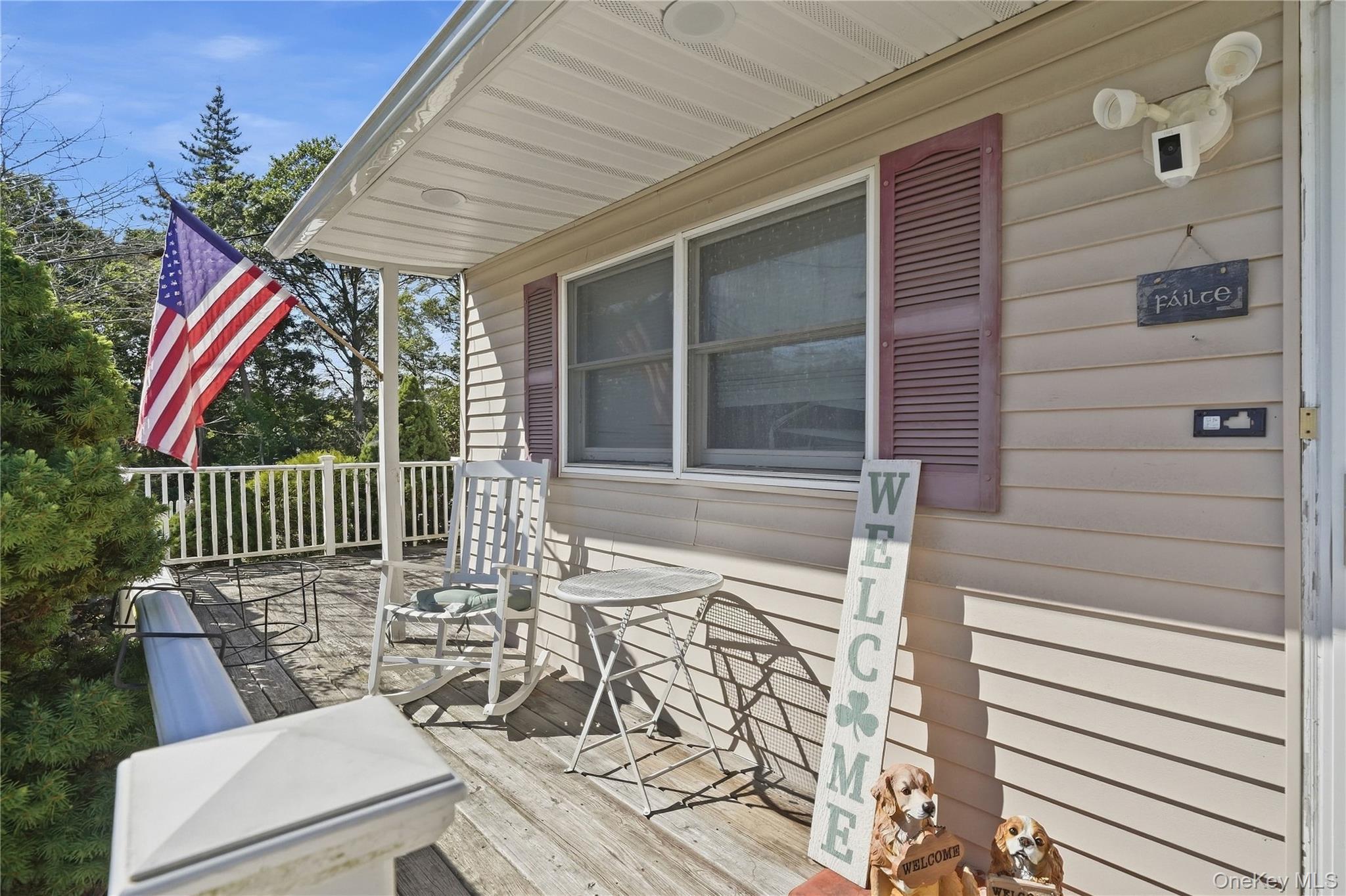 98 Smith Avenue Property Photo 4