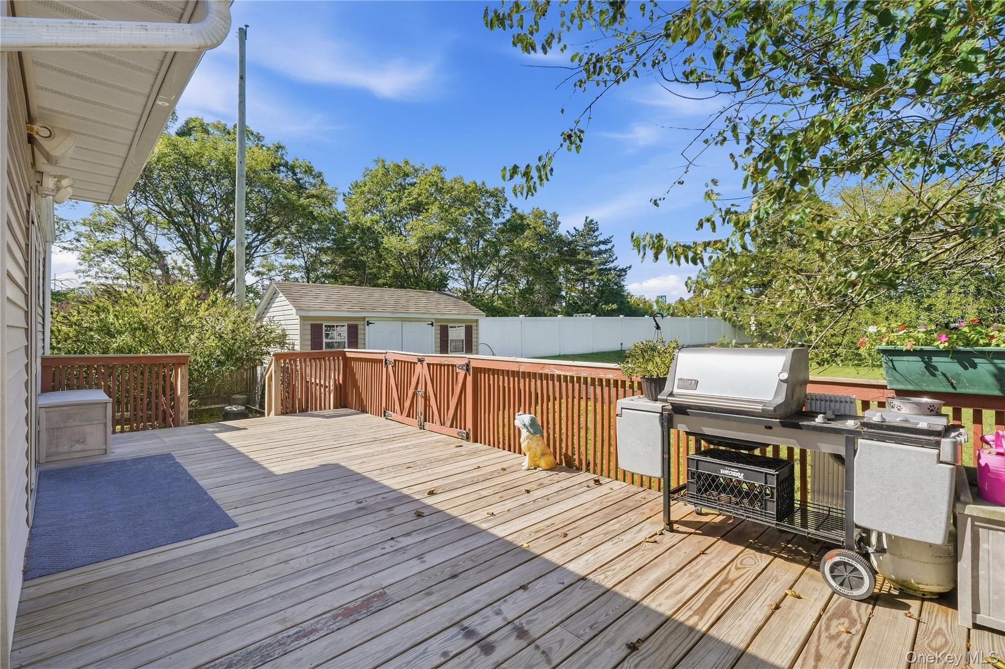 98 Smith Avenue Property Photo 25