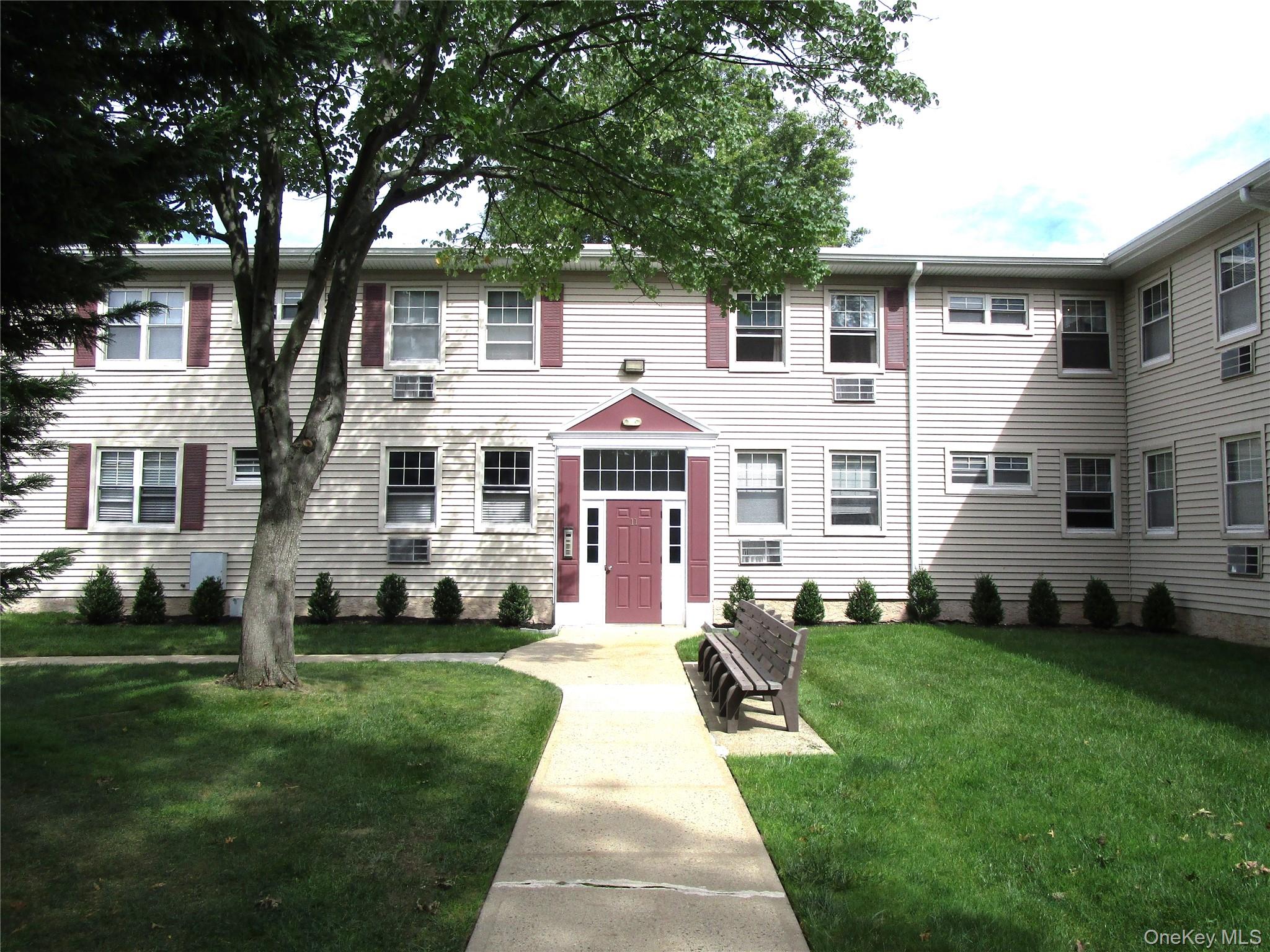 324 Post Avenue 11-i Property Photo 4