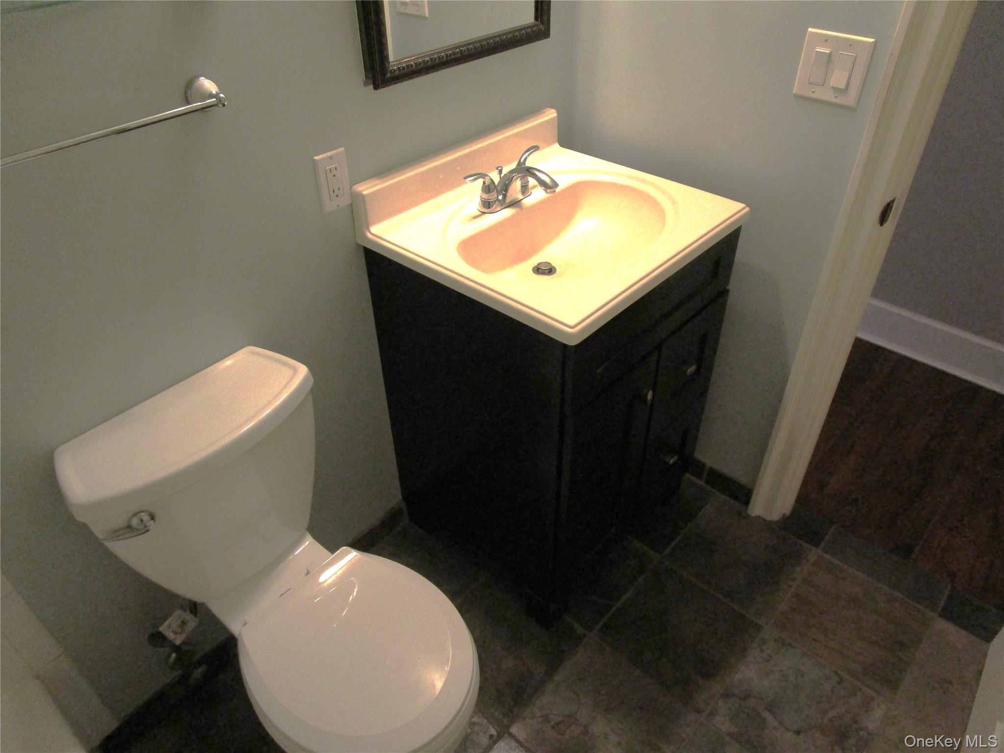 324 Post Avenue 11-i Property Photo 18