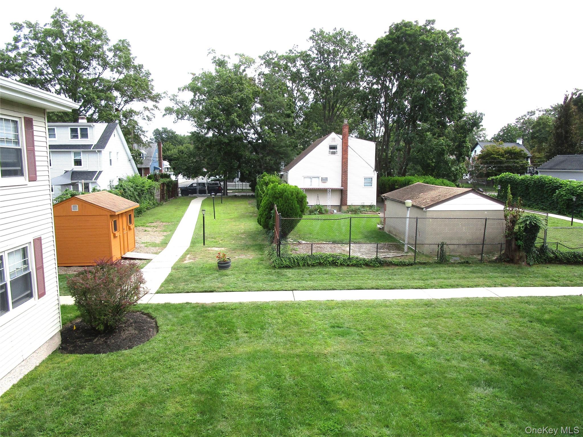 324 Post Avenue 11-i Property Photo 19