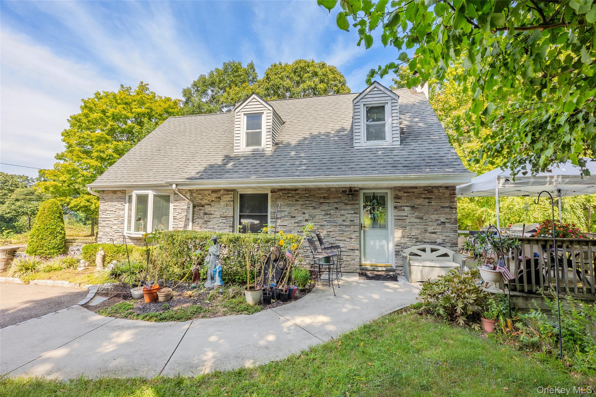 73 Ridgewood Avenue Property Photo 1