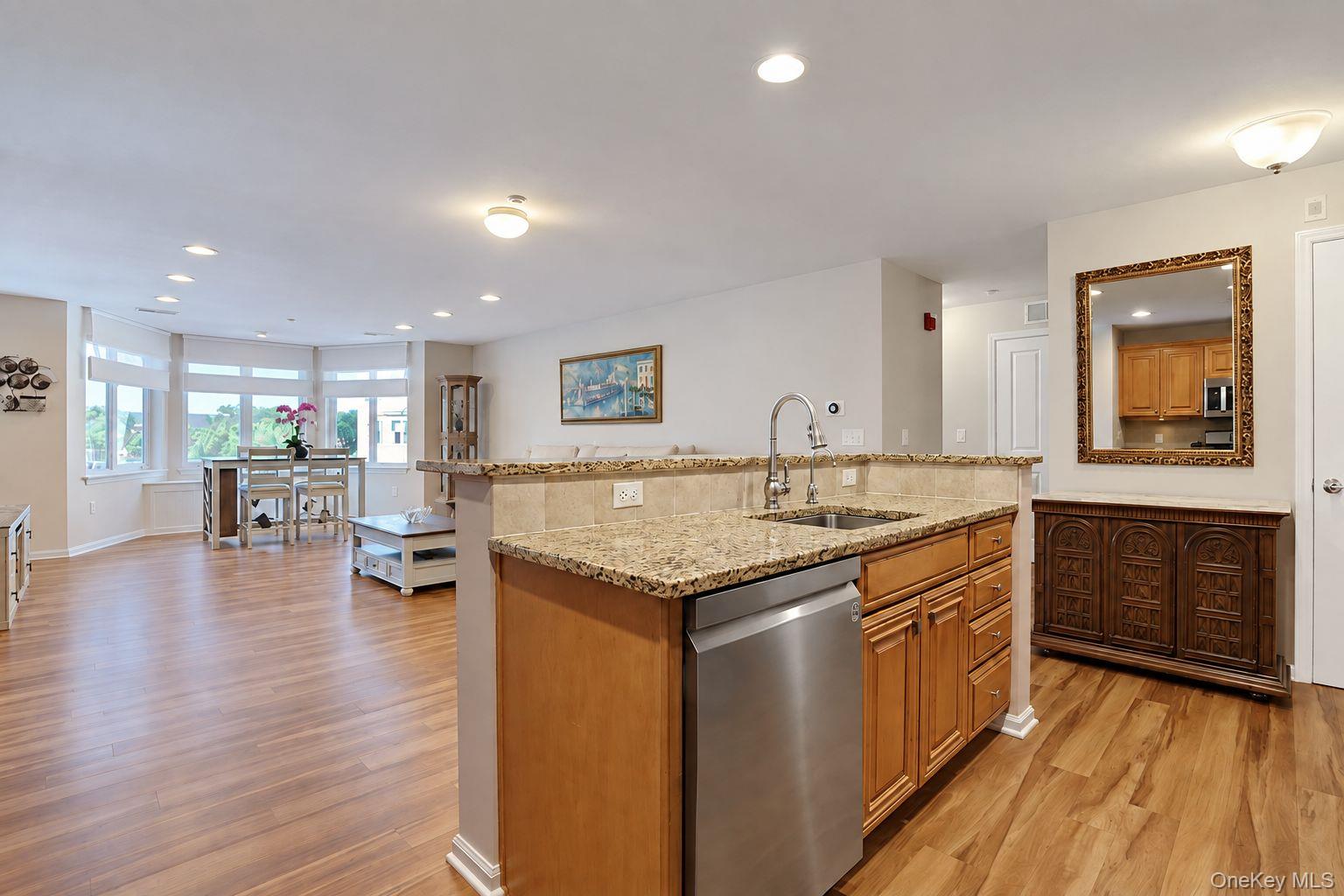 1308 Round Pointe Drive Property Photo 4