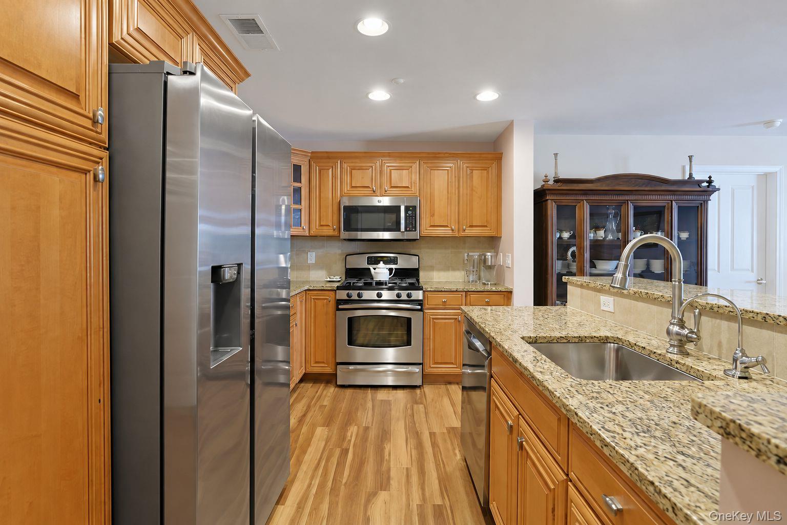 1308 Round Pointe Drive Property Photo 11