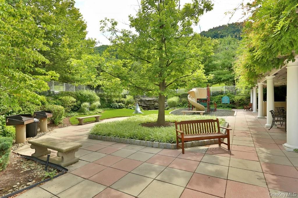 1308 Round Pointe Drive Property Photo 30