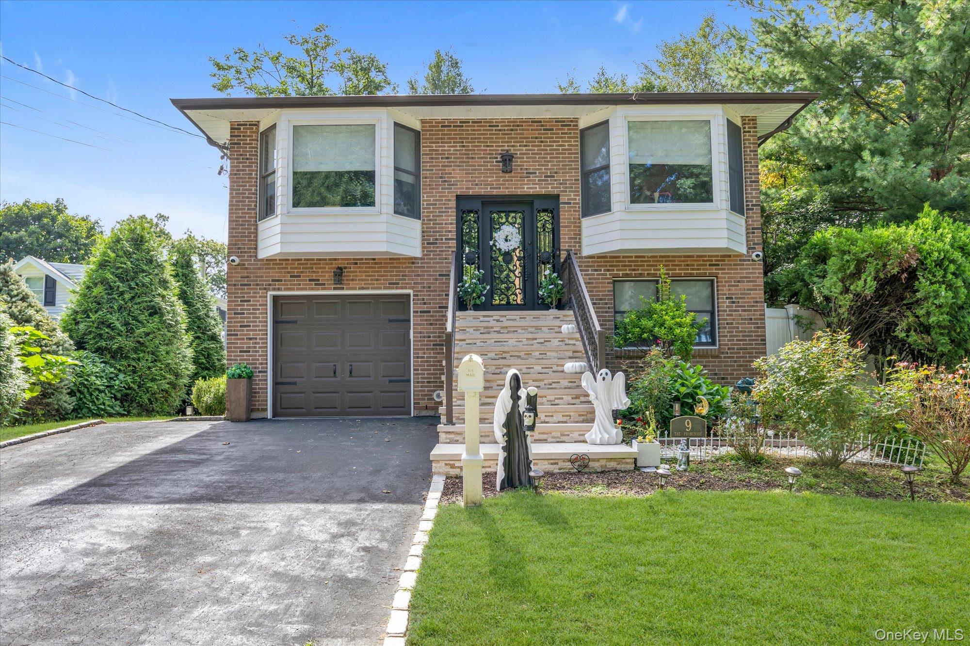 9 The Promenade Property Photo 1