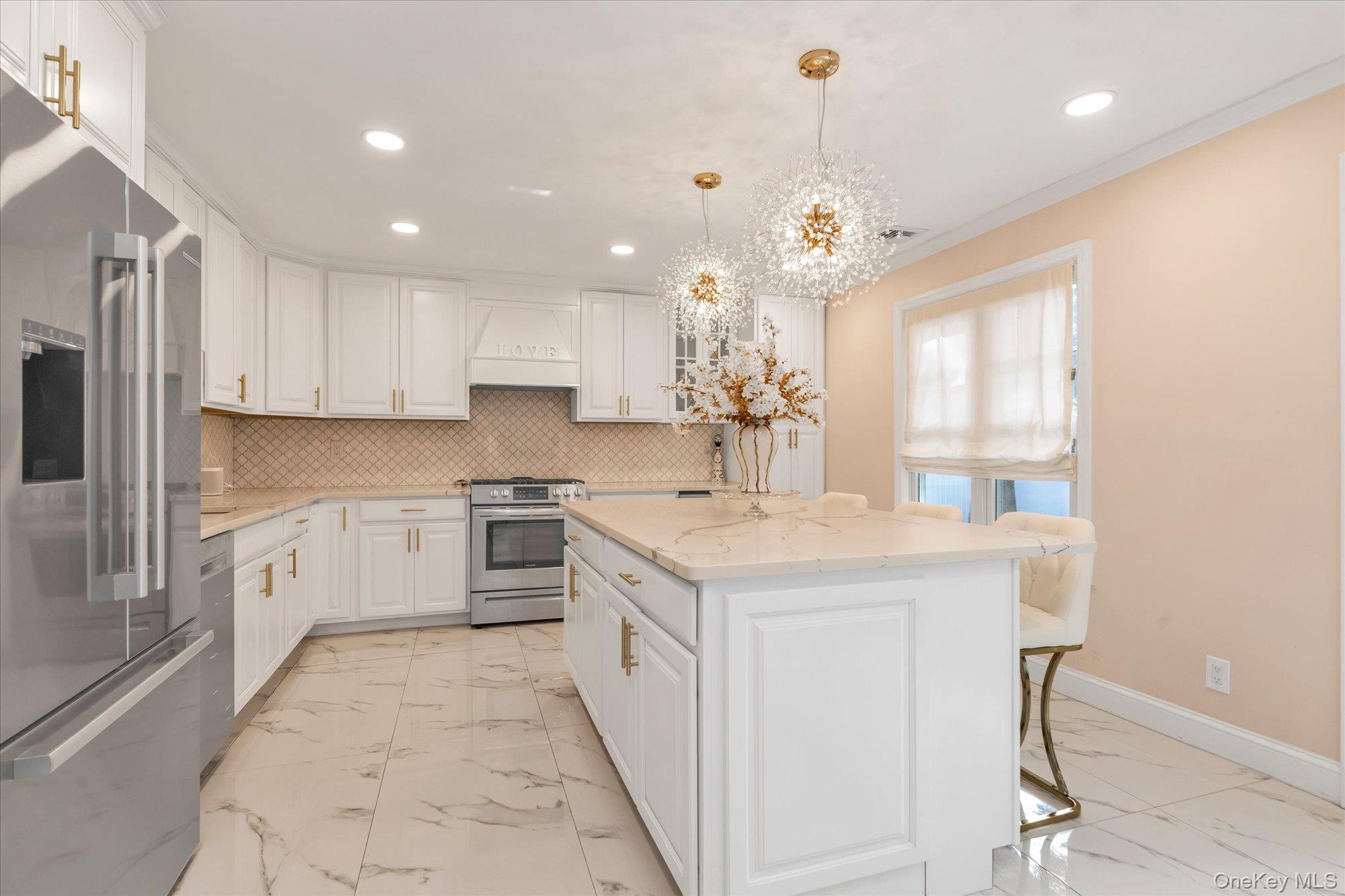 9 The Promenade Property Photo 4
