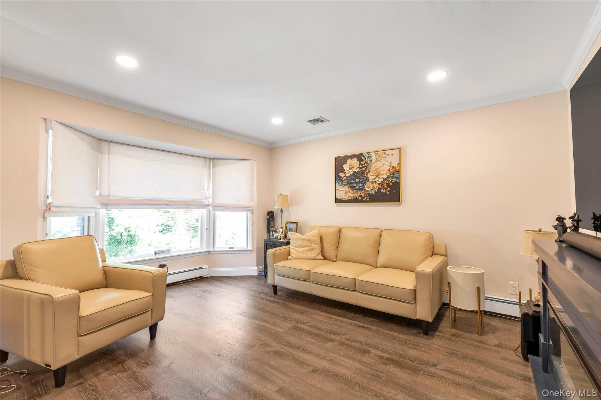 9 The Promenade Property Photo 10