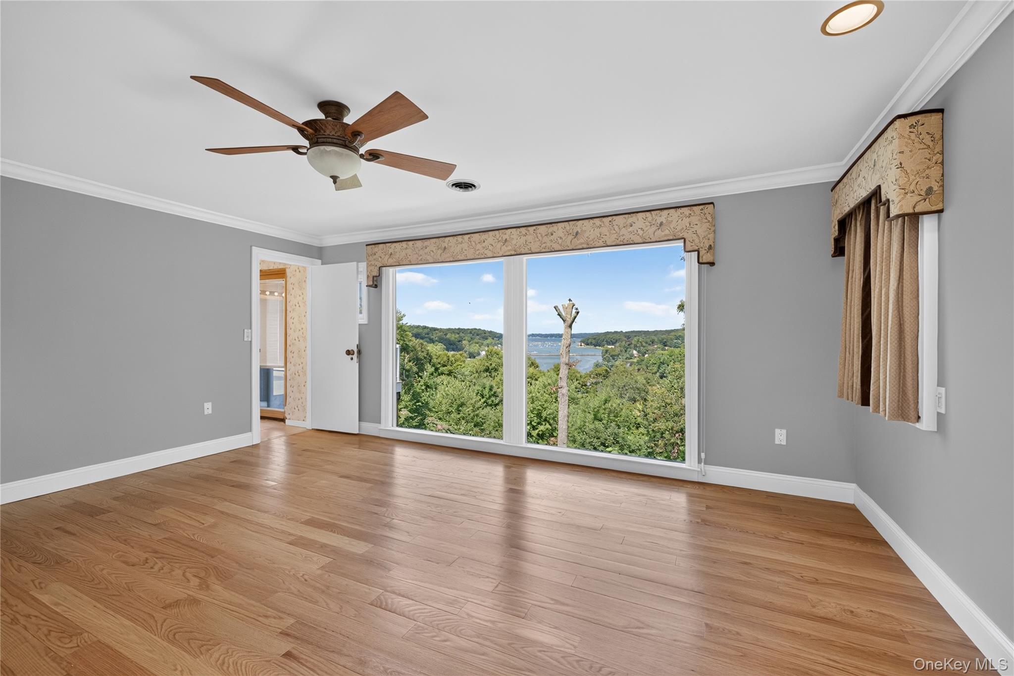 2 Centershore Road Property Photo 17