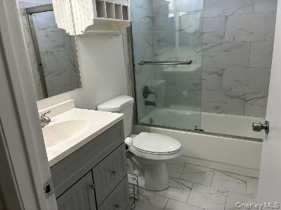 353 Woodbridge Drive D Property Photo 5