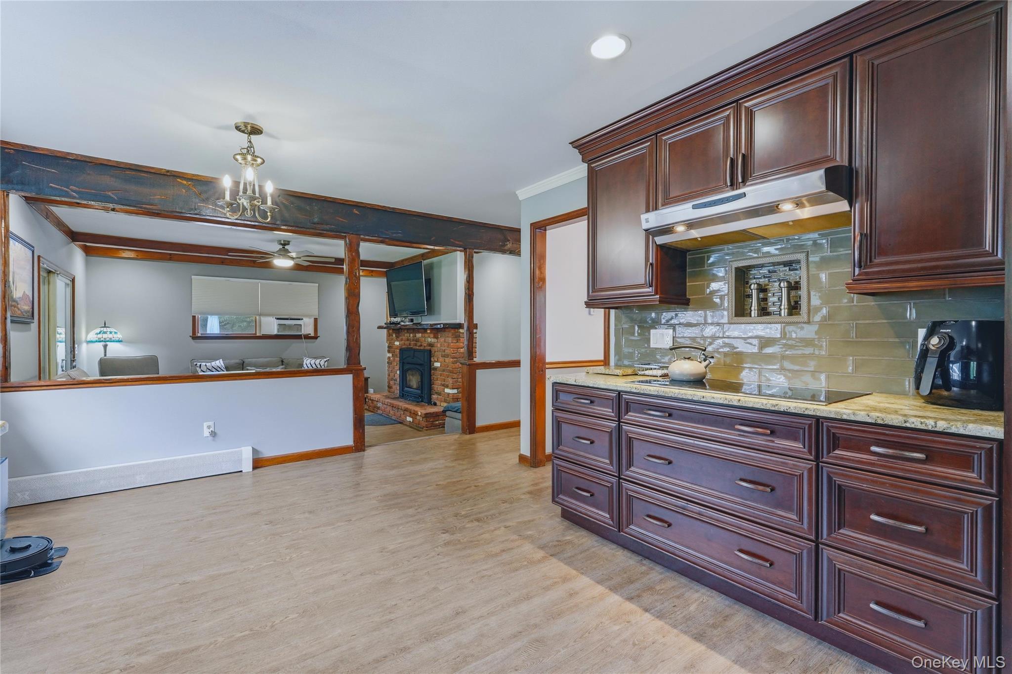 27 Bobolink Lane Property Photo 11