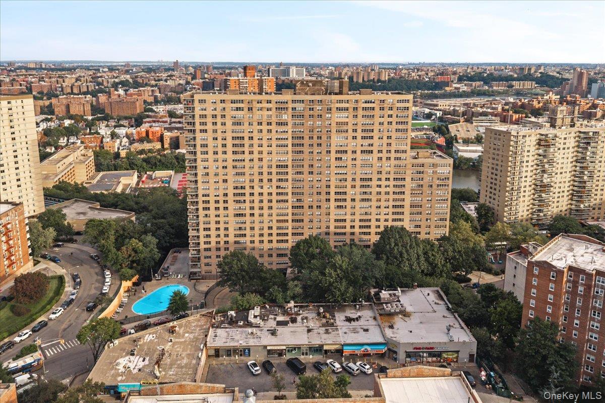 555 Kappock Street 7e Property Photo 4