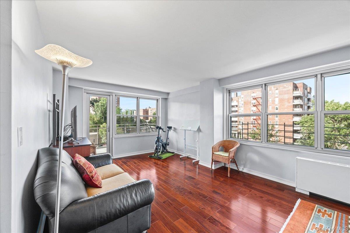555 Kappock Street 7e Property Photo 15