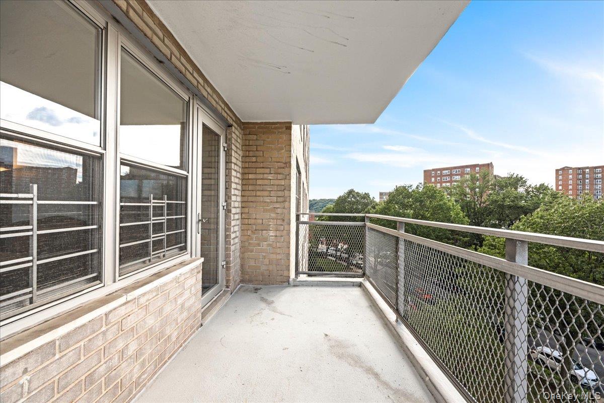555 Kappock Street 7e Property Photo 29