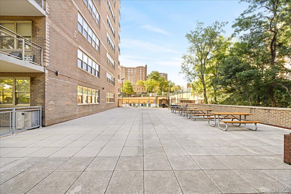 555 Kappock Street 7e Property Photo 37