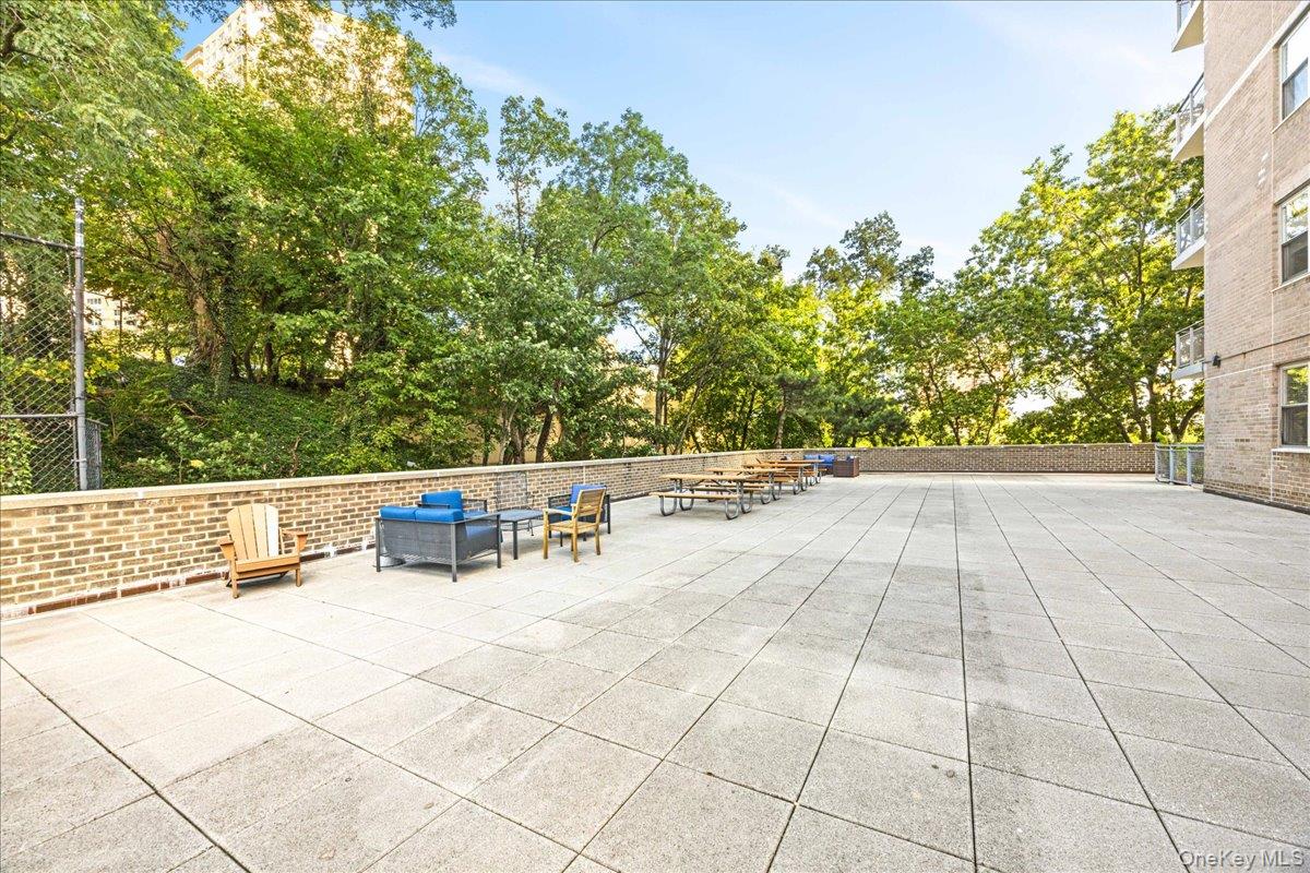 555 Kappock Street 7e Property Photo 38