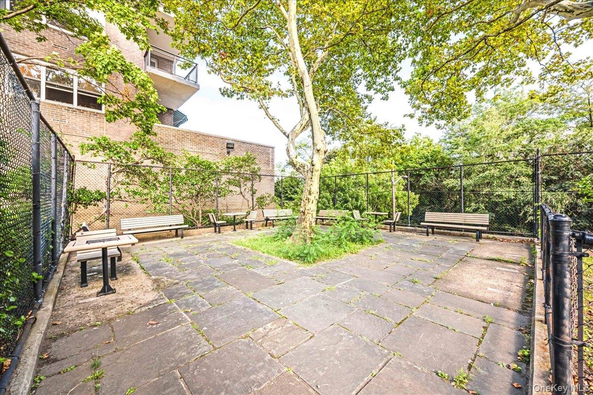 555 Kappock Street 7e Property Photo 39