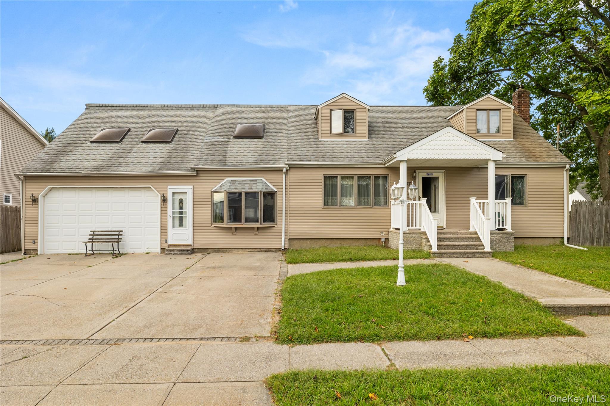 947 N Park Avenue Property Photo 1