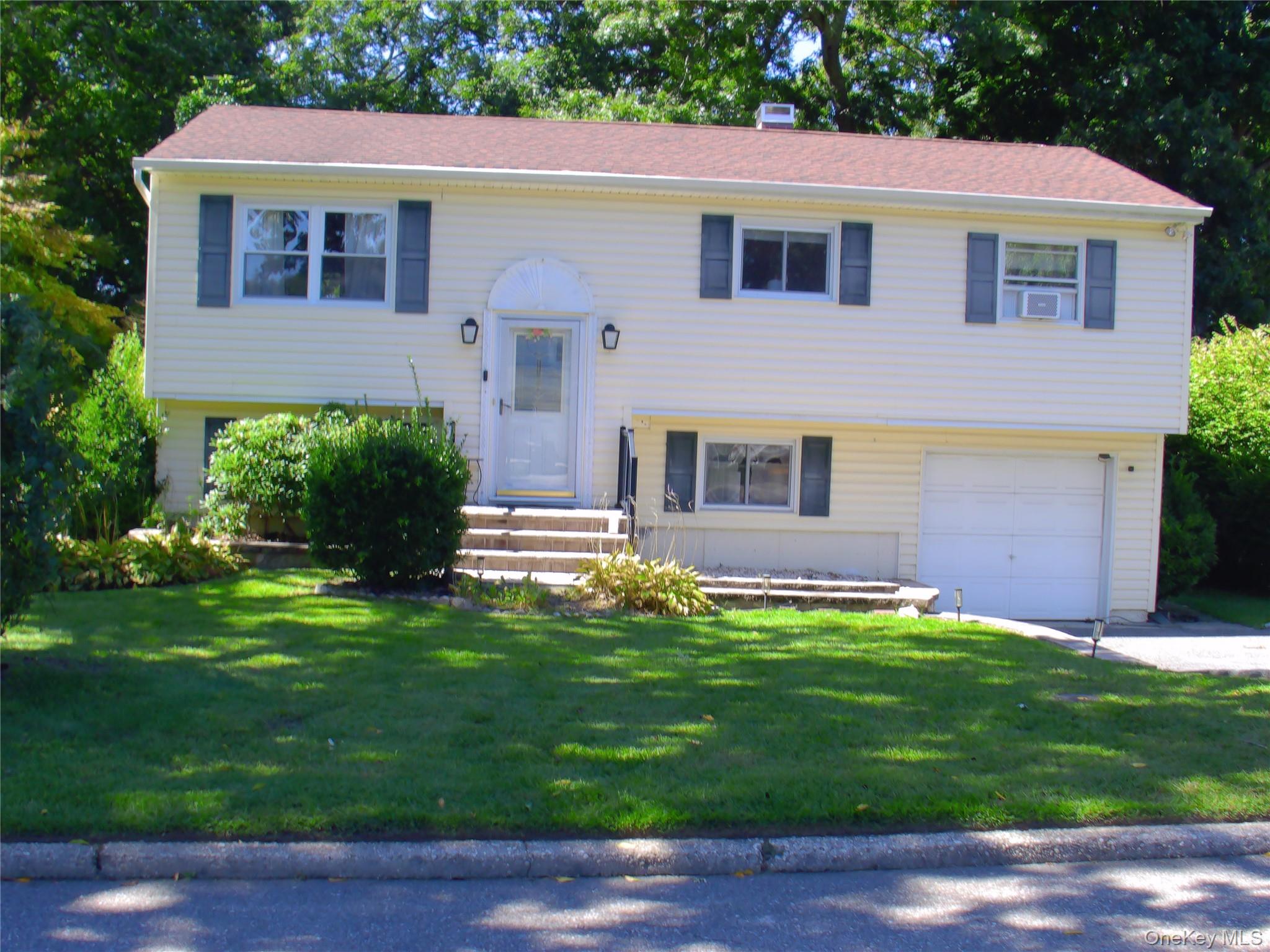 1288 Waverly Avenue Property Photo 1