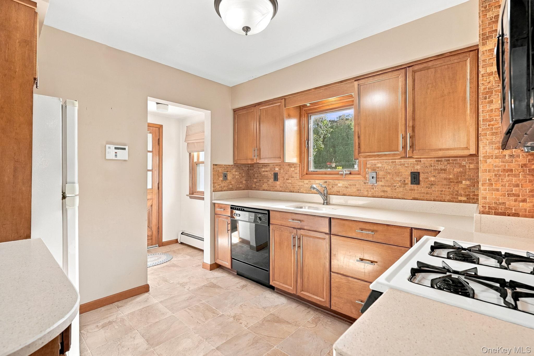 8 Lancaster Avenue Property Photo 11