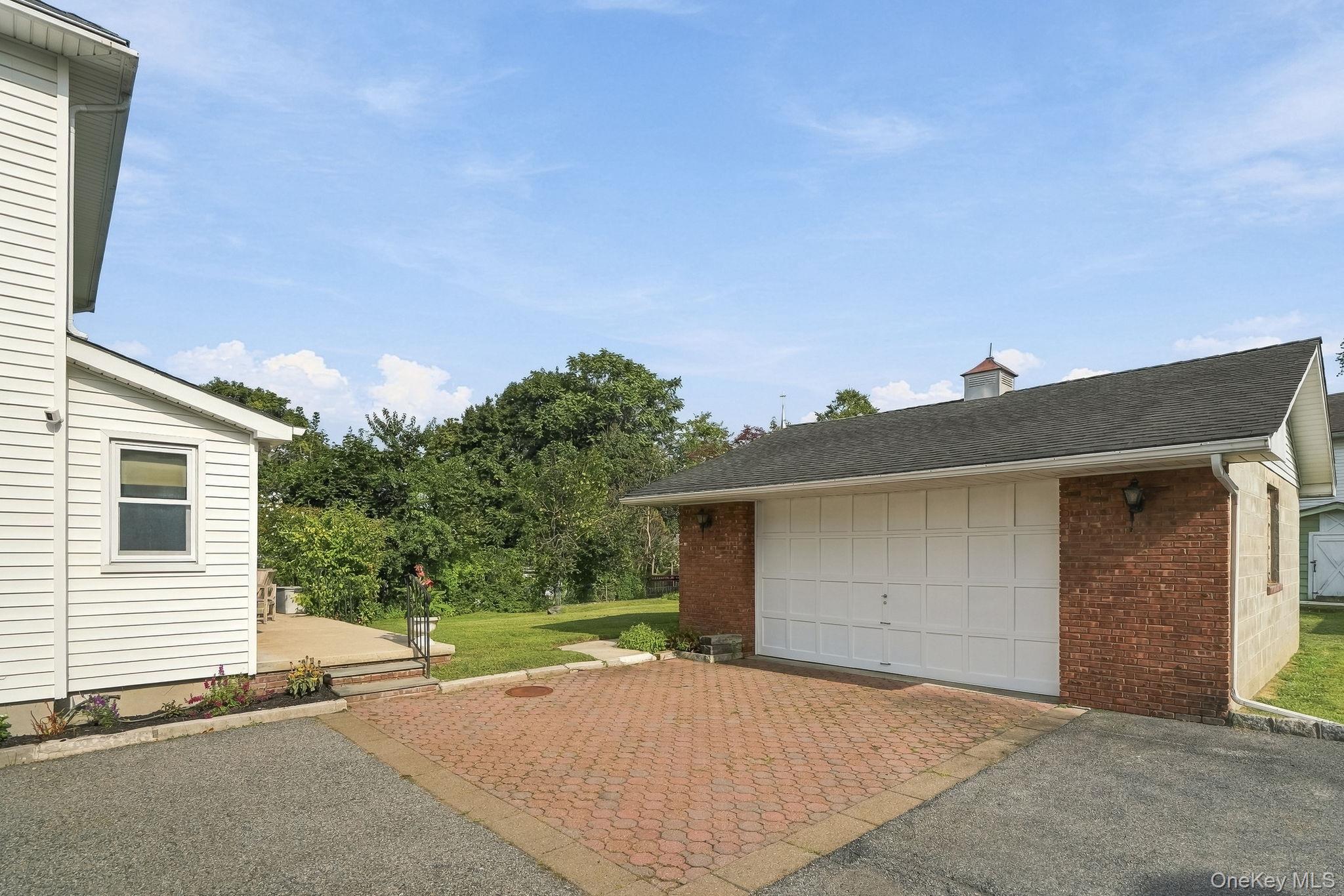 8 Lancaster Avenue Property Photo 23