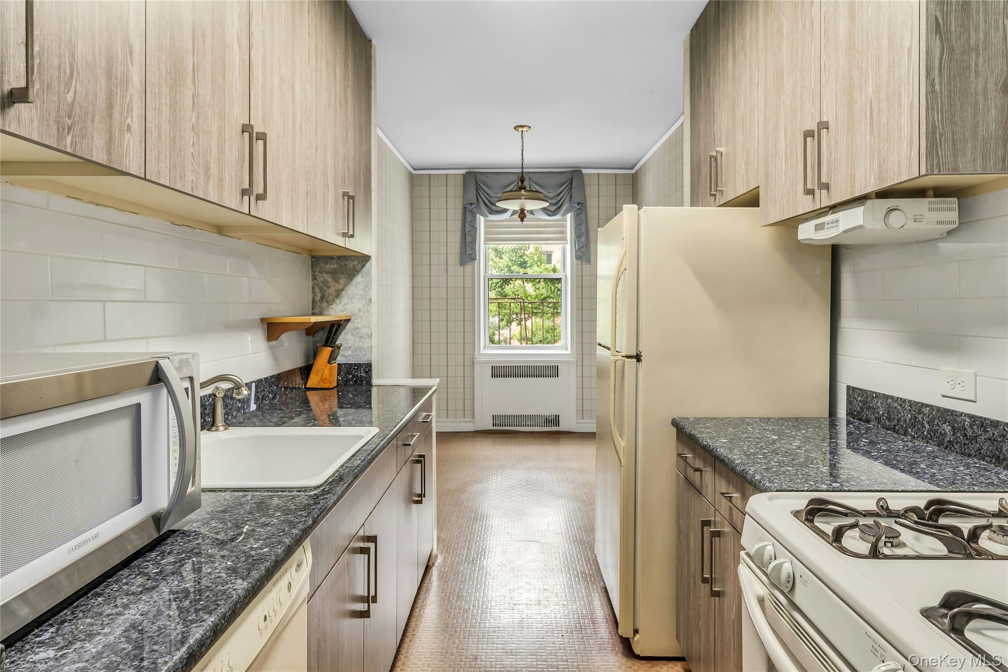 118-11 84 Avenue 406 Property Photo 11