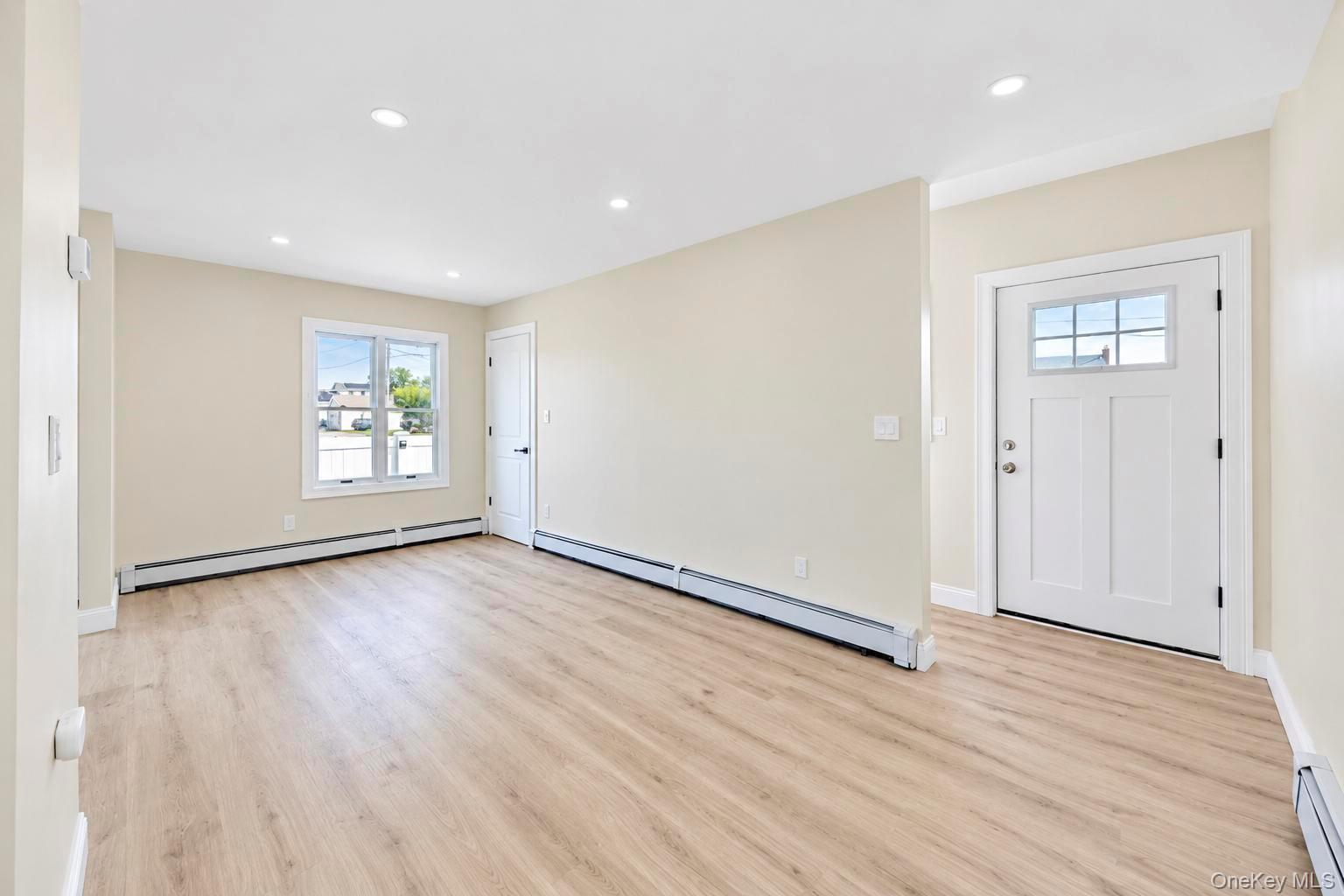 891 S Bay Street Property Photo 3