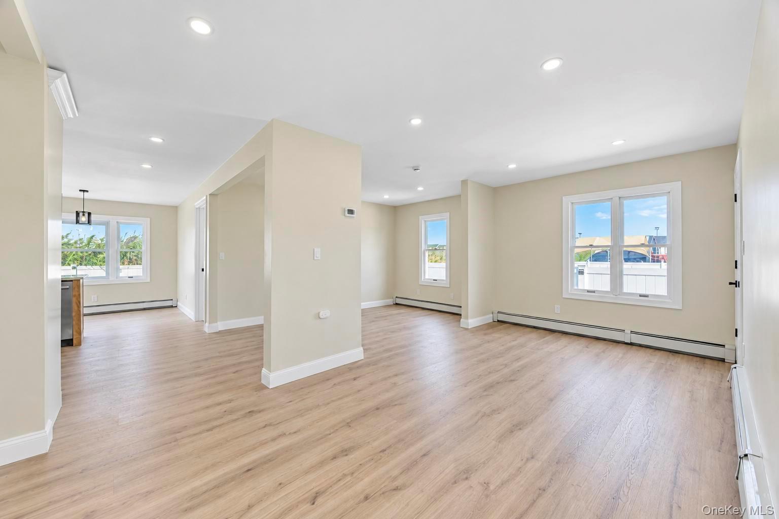 891 S Bay Street Property Photo 5