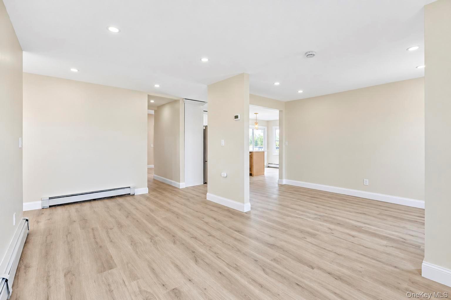 891 S Bay Street Property Photo 6