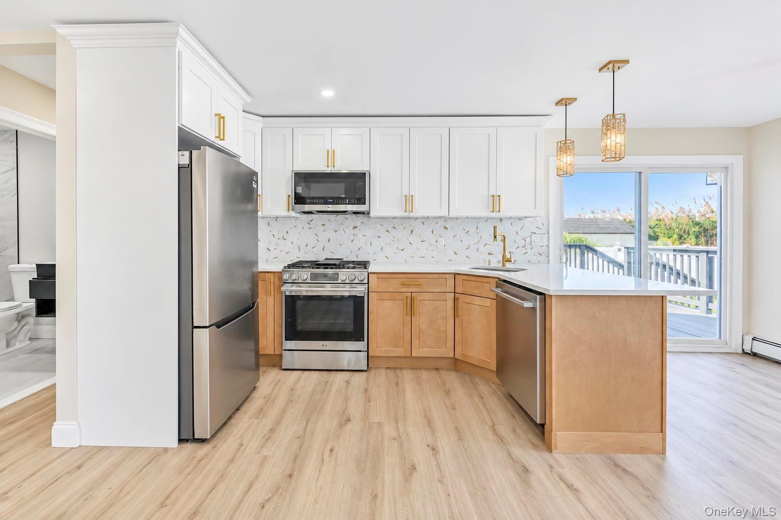 891 S Bay Street Property Photo 10