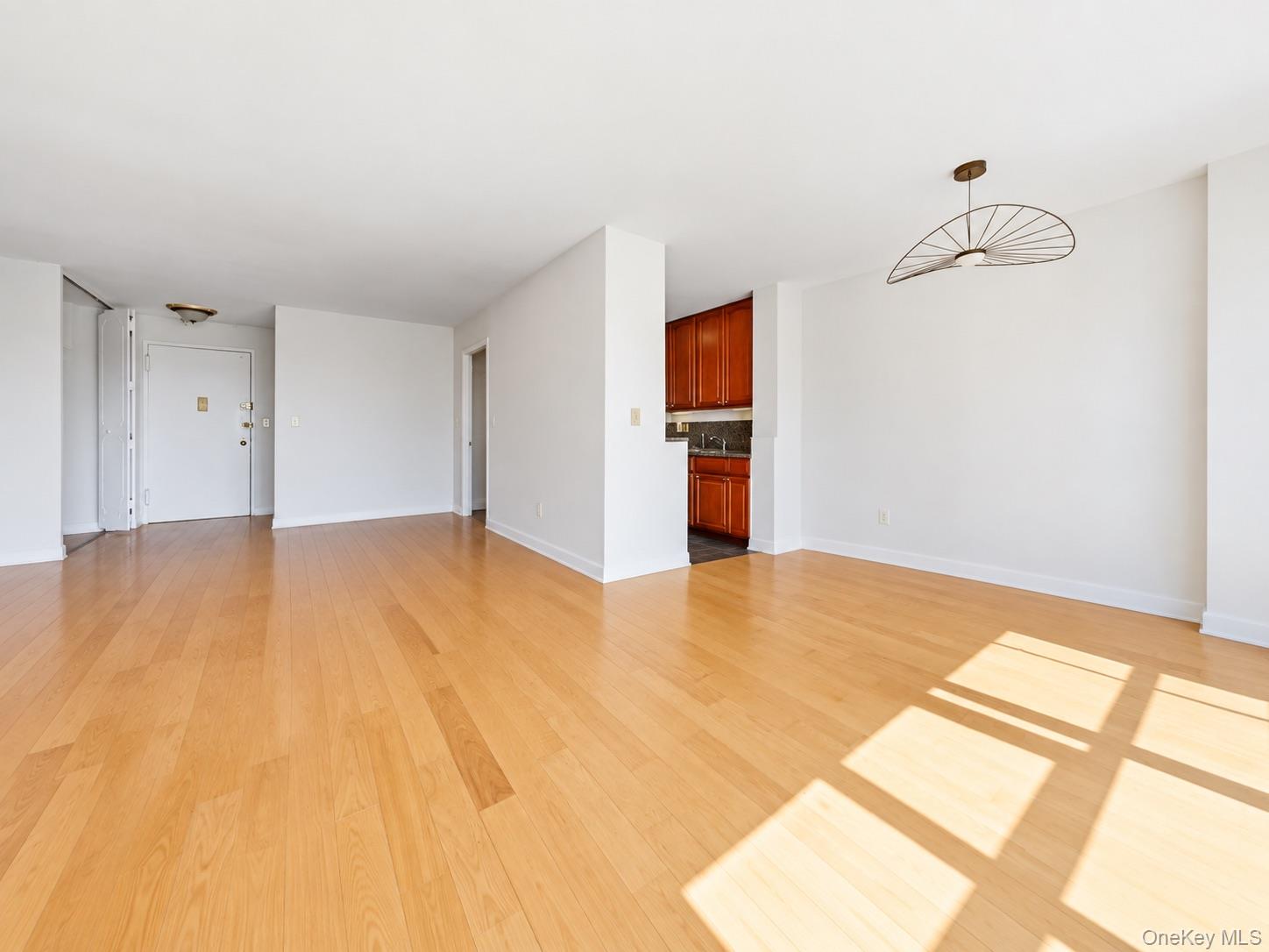 555 Kappock Street 25t Property Photo 4