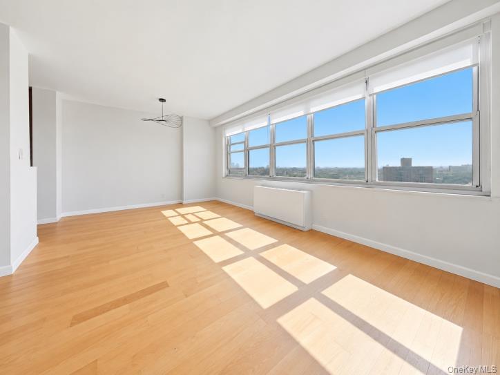 555 Kappock Street 25t Property Photo 7