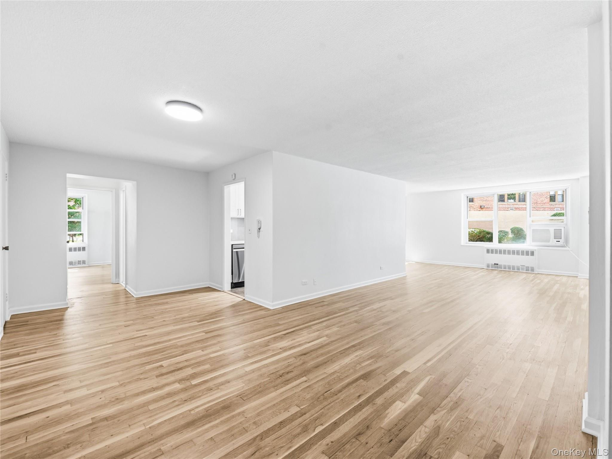 1850 211th Street 1j Property Photo 2
