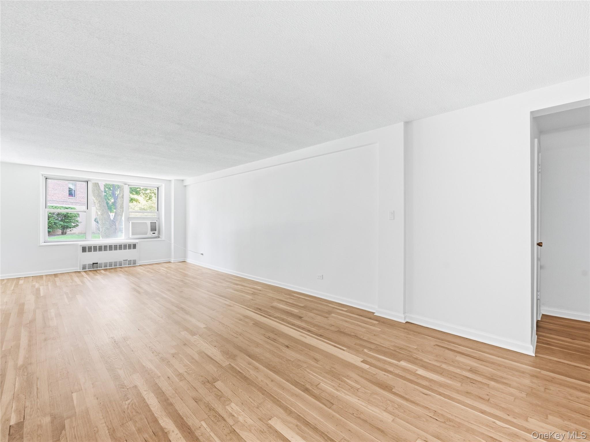 1850 211th Street 1j Property Photo 4