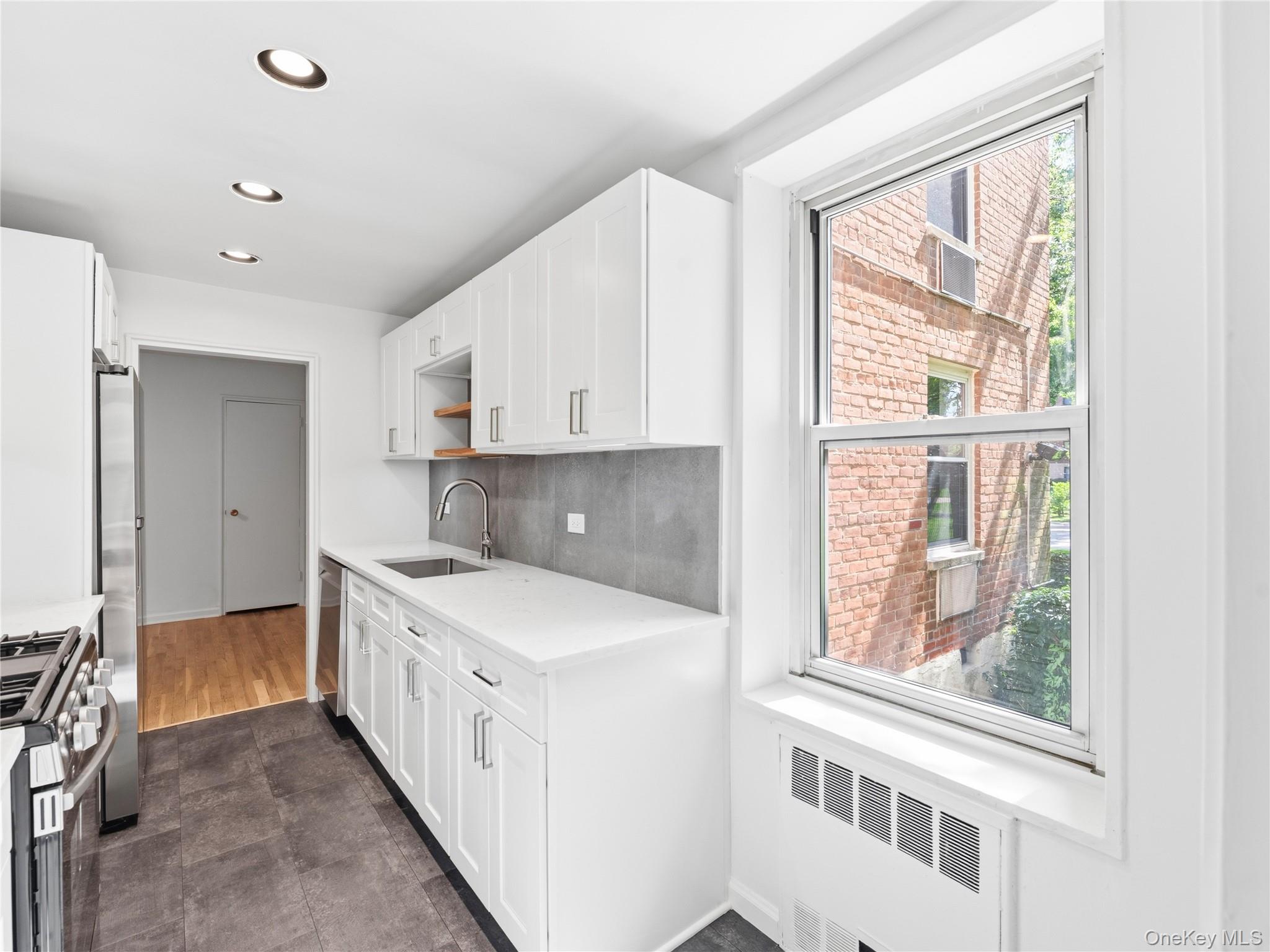 1850 211th Street 1j Property Photo 10