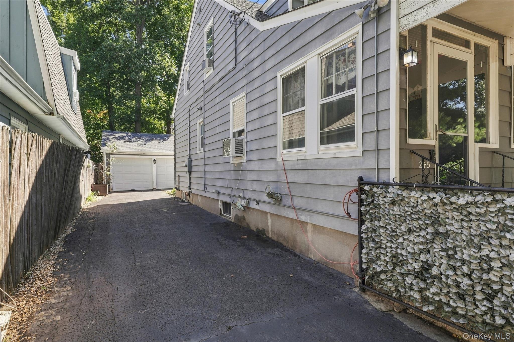 245 Buchanan Street Property Photo 2