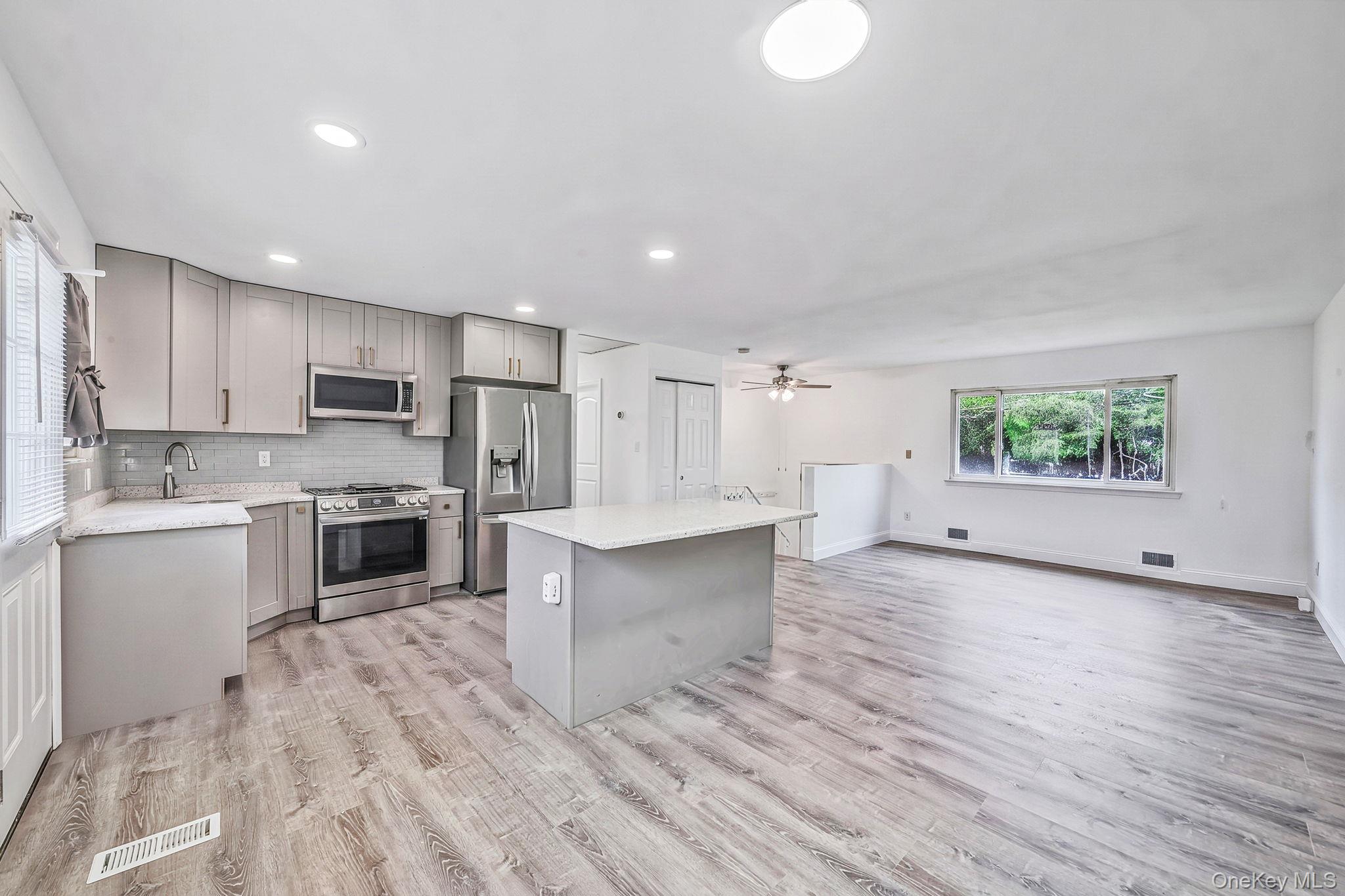152 Alkier Street Property Photo 7