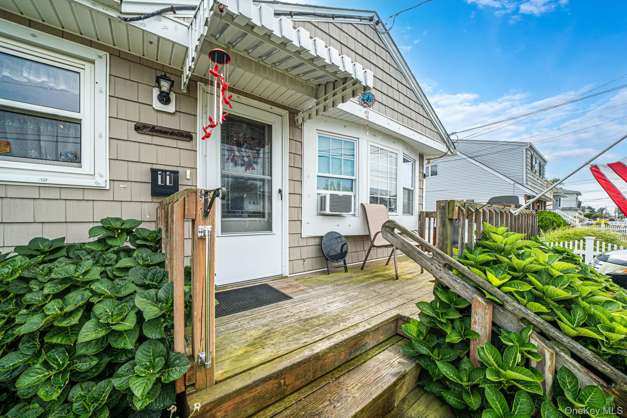11 E Hollywood Avenue Property Photo 4
