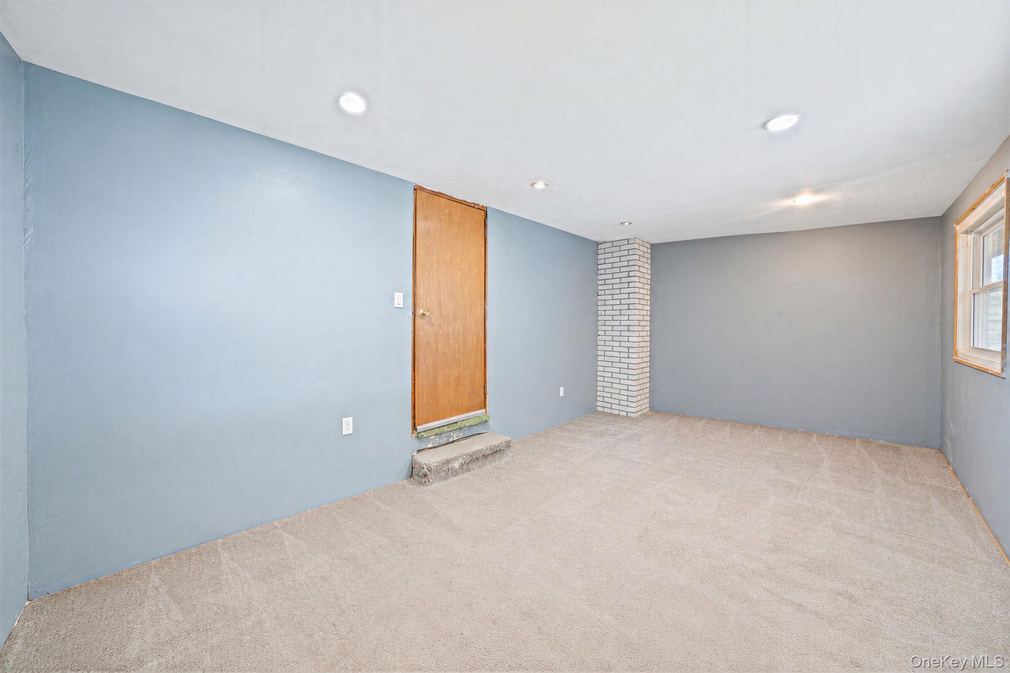 11 E Hollywood Avenue Property Photo 10