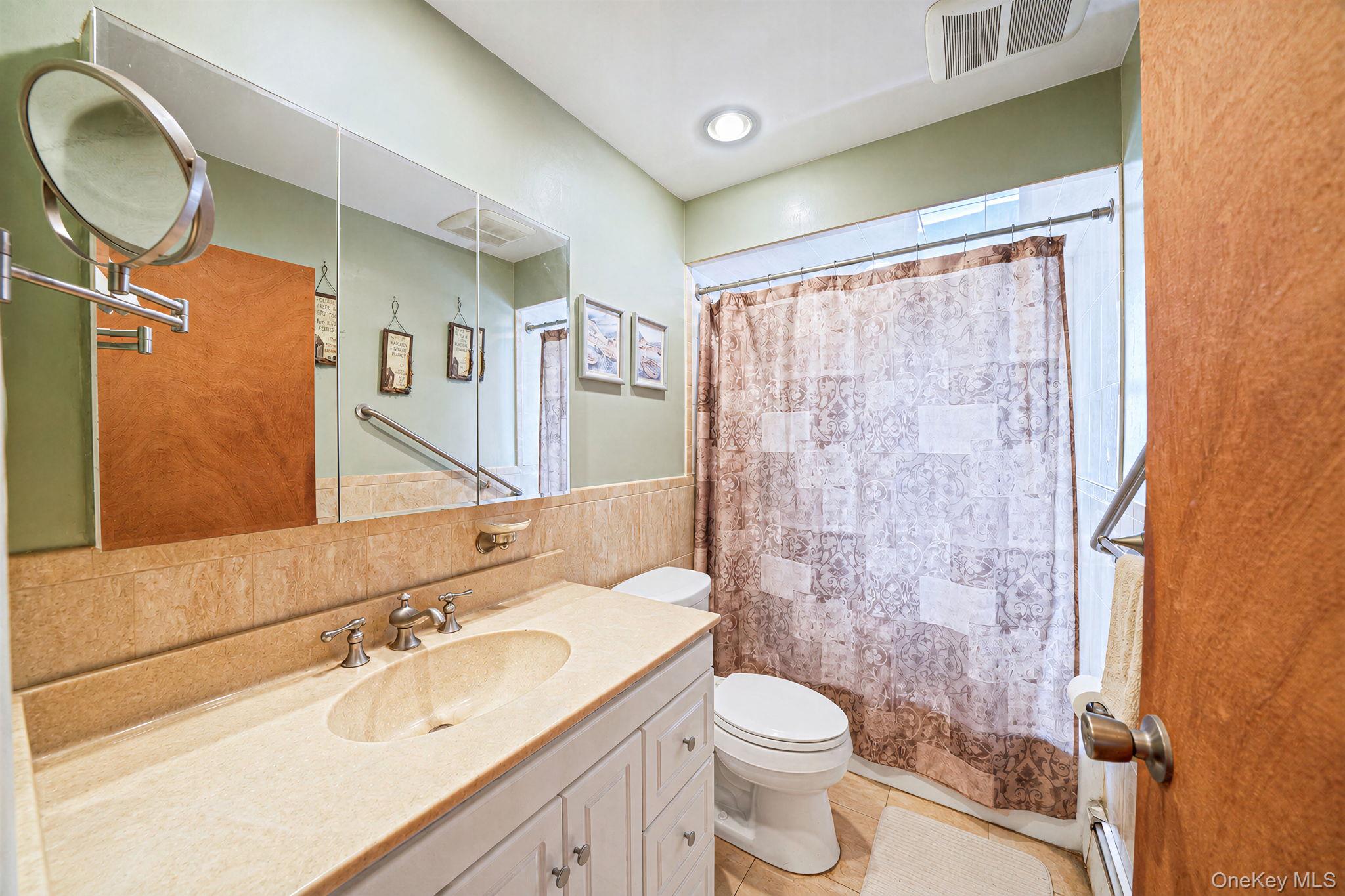 11 E Hollywood Avenue Property Photo 18