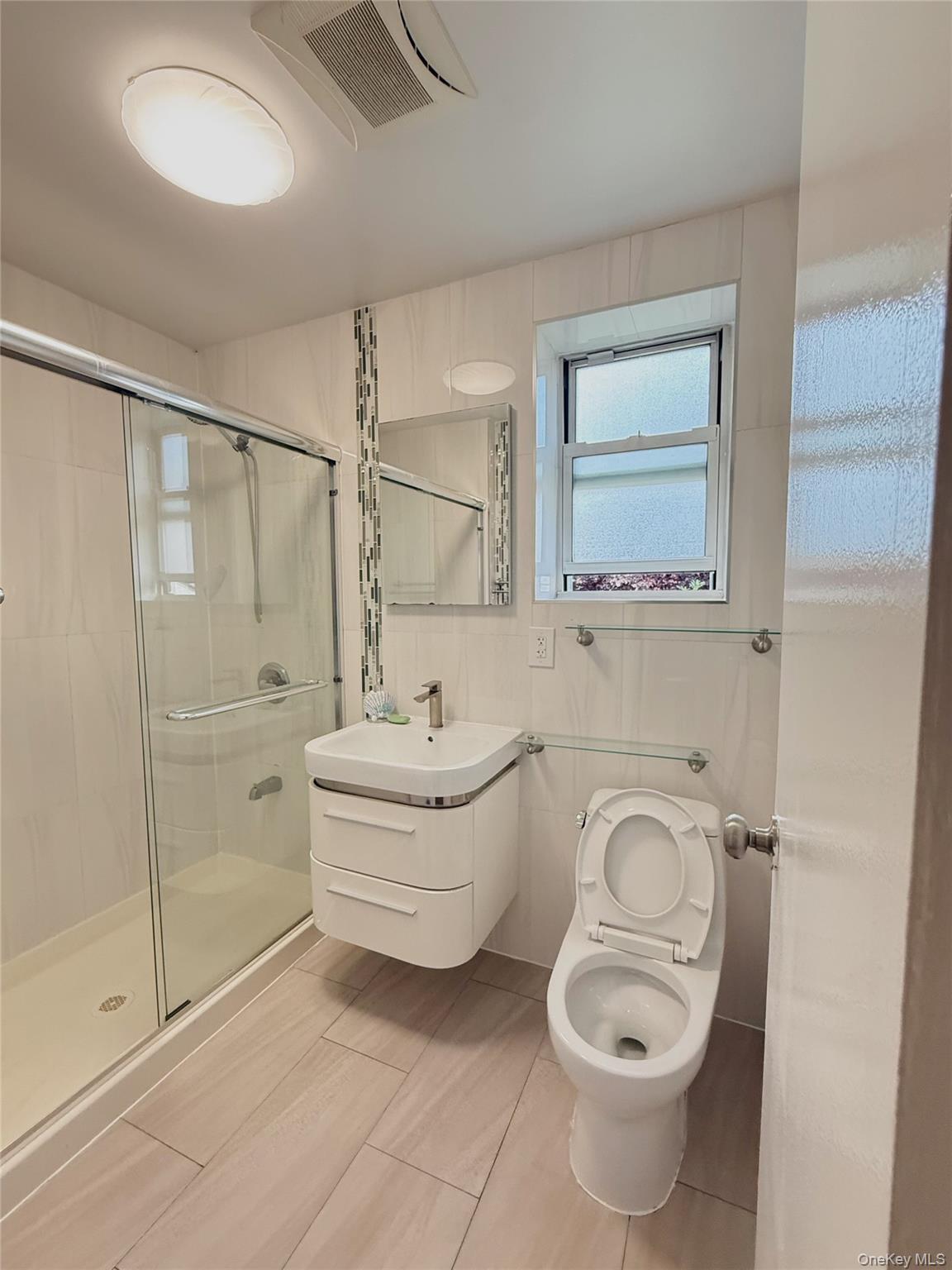 200-21 39th Avenue Property Photo 16