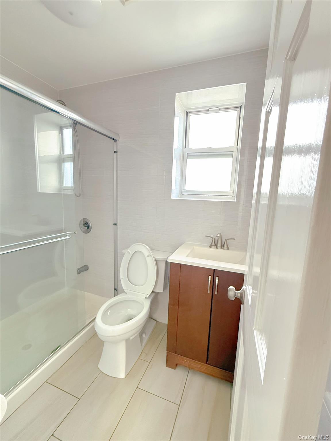 200-21 39th Avenue Property Photo 23