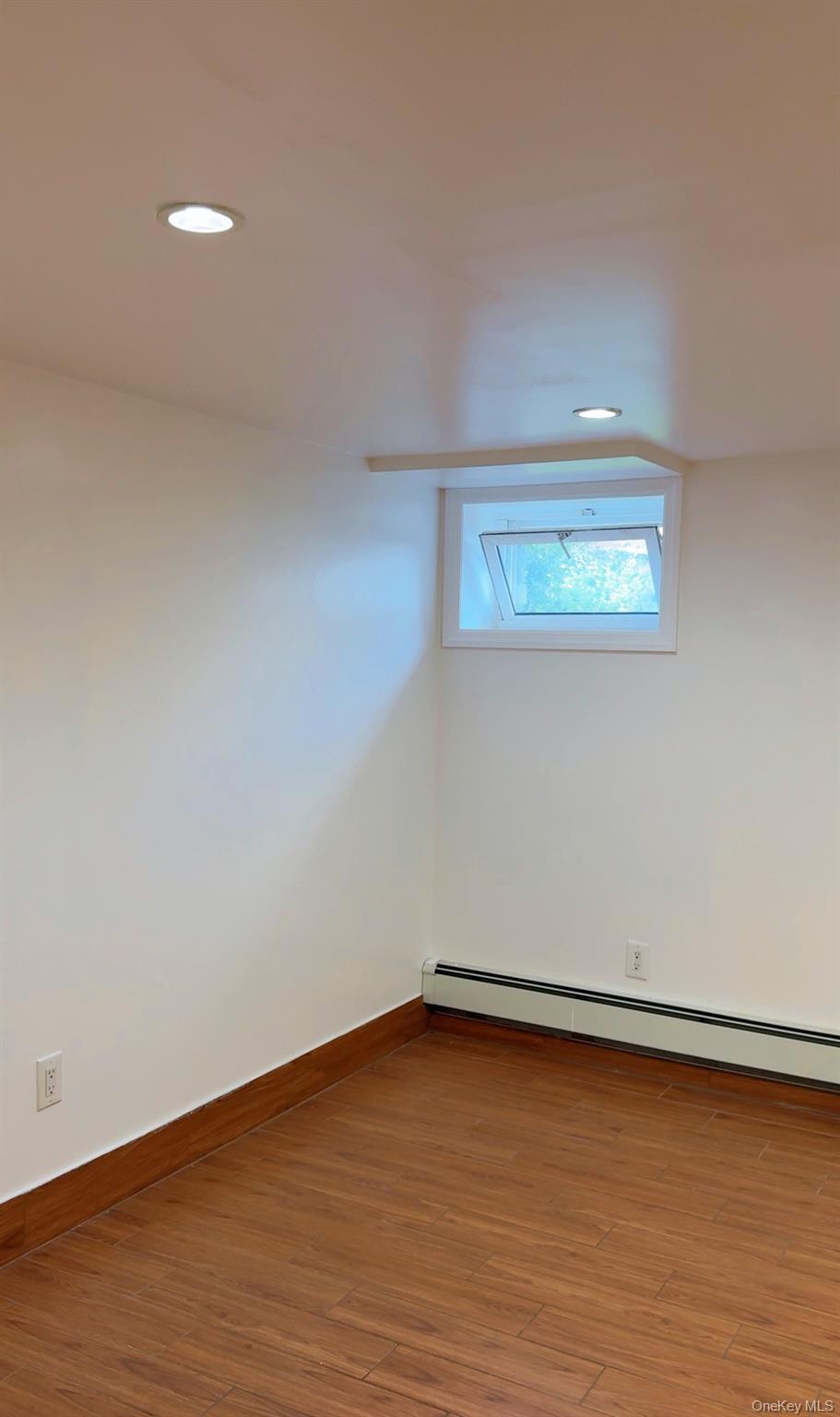 200-21 39th Avenue Property Photo 27