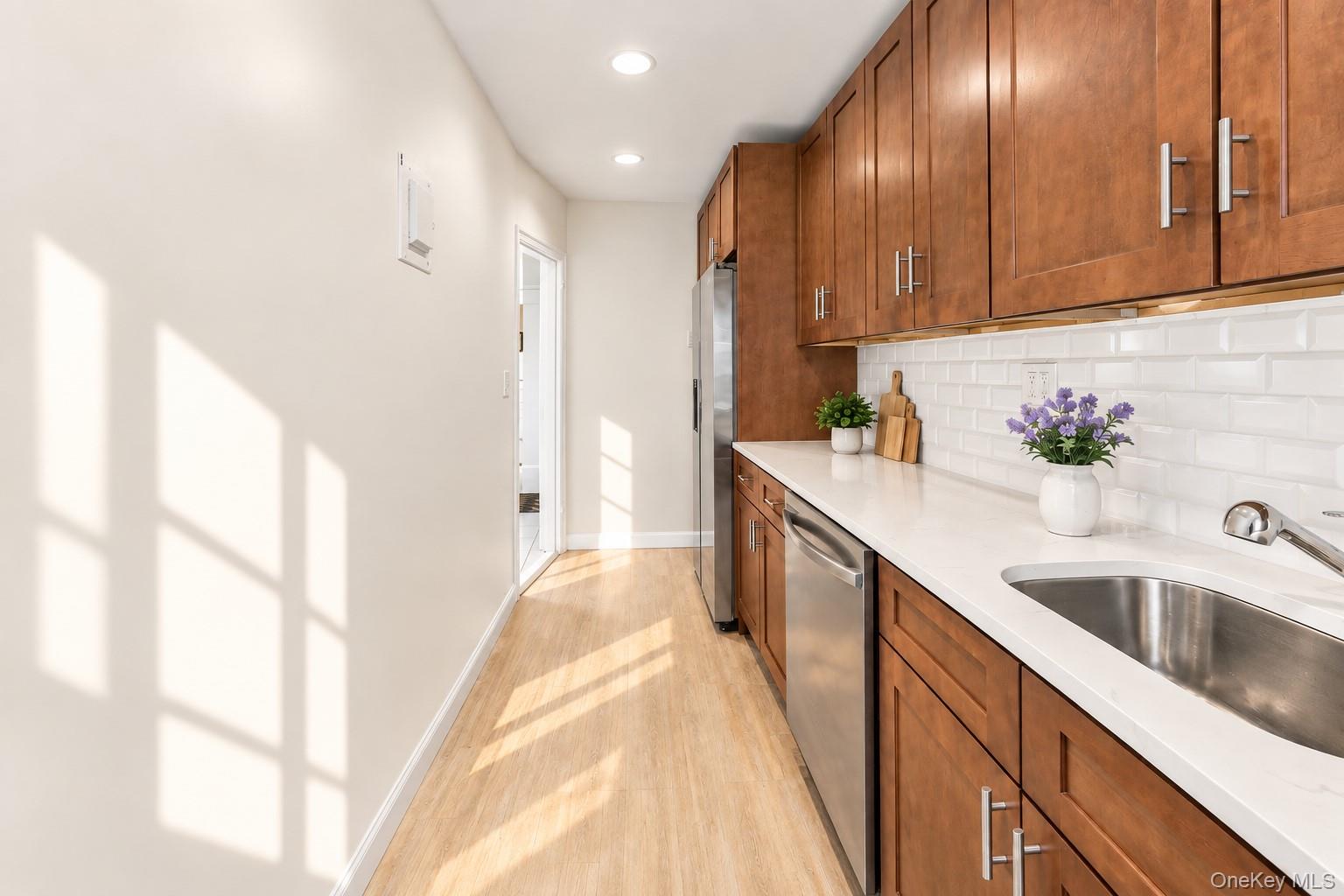 811 Bronx River Road 3h Property Photo 5