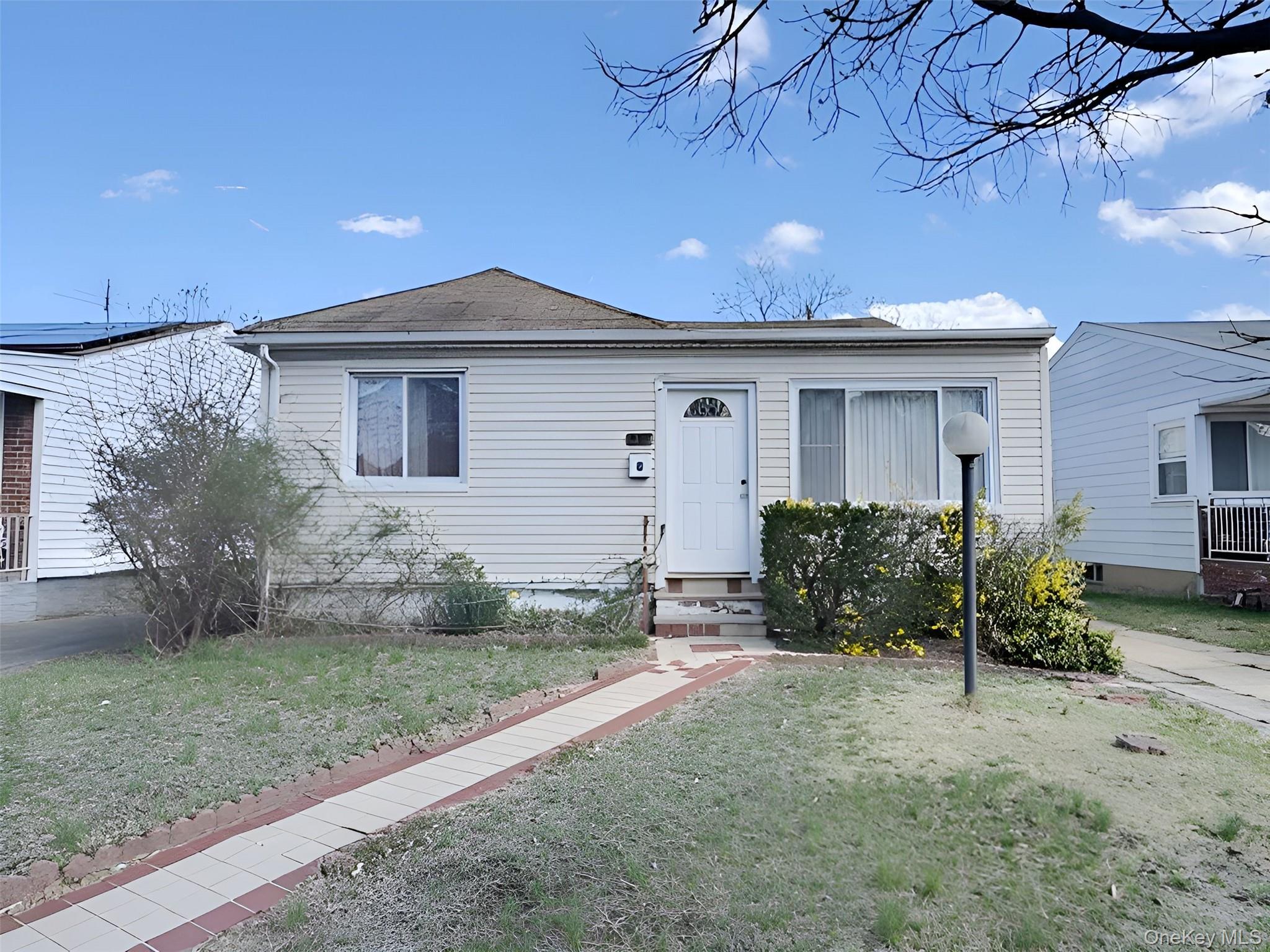 12137 237th Street Property Photo 1